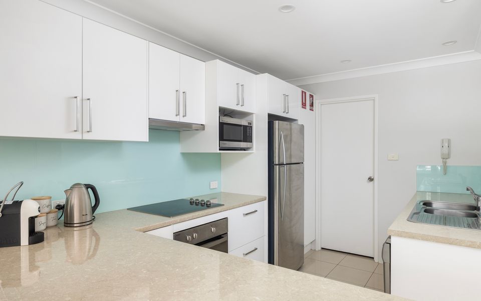 ‘Bay Parklands’ Close to Waters Edge