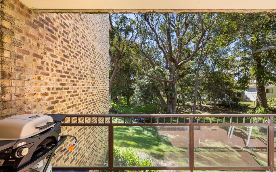 ‘Bay Parklands’ Close to Waters Edge