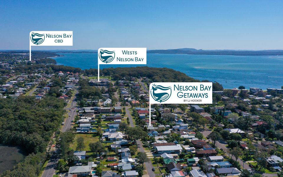 Spacious Modern Walk to the Beach