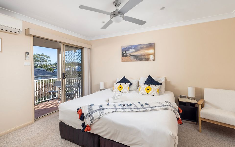 Shoal Bay Townhouse with Spa