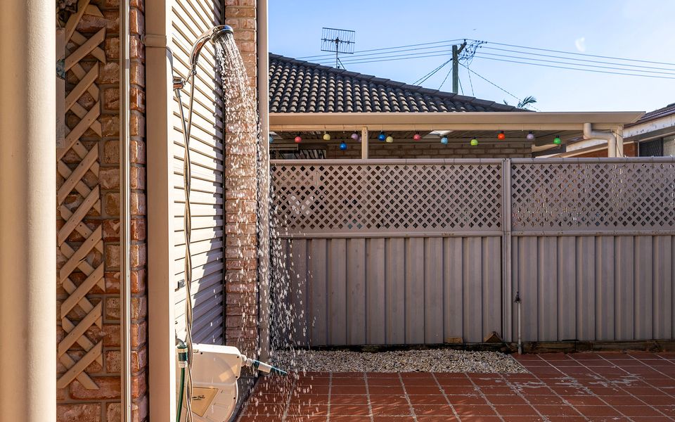 Shoal Bay Townhouse with Spa