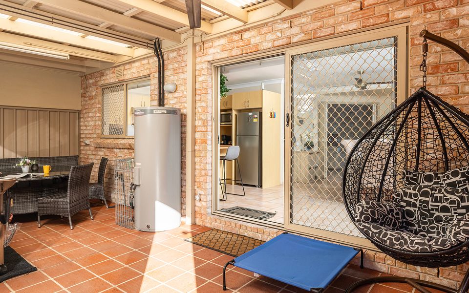 Shoal Bay Townhouse with Spa