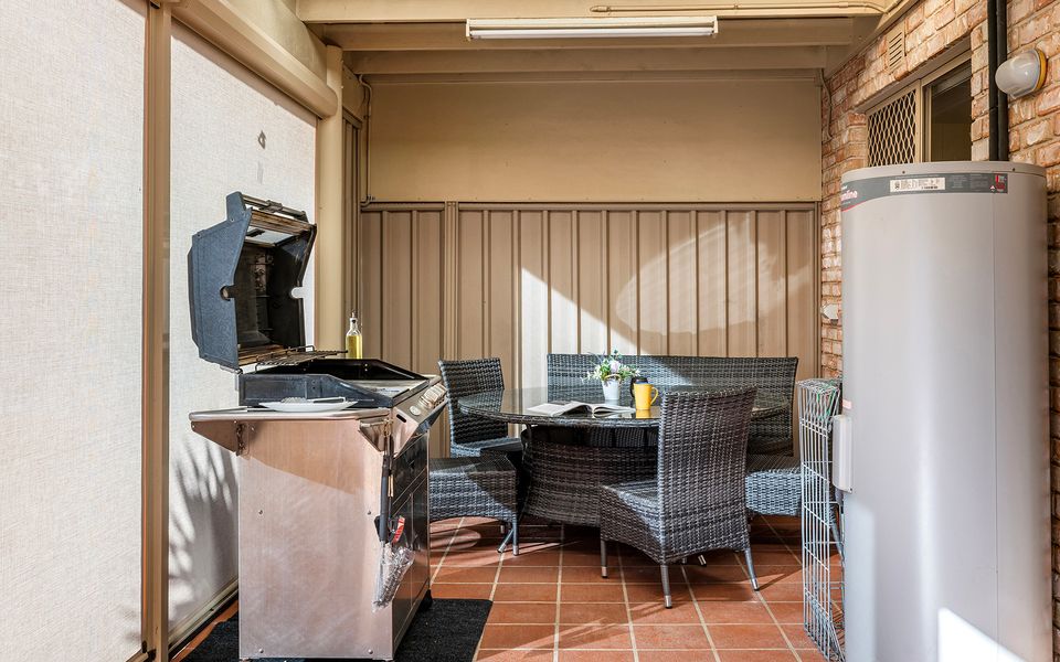 Shoal Bay Townhouse with Spa