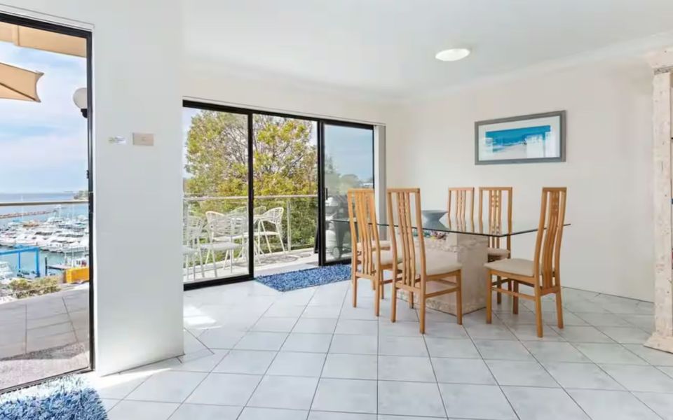 Paradiso on the Marina