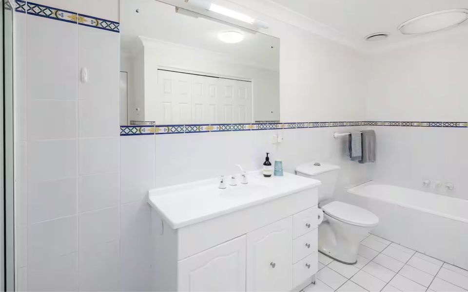 Paradiso on the Marina