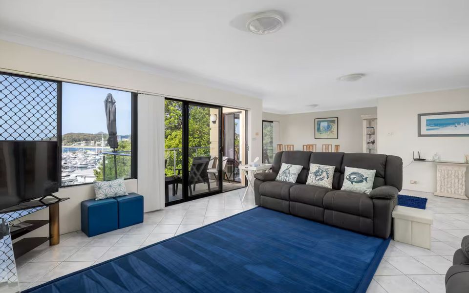 Paradiso on the Marina