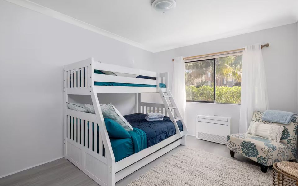 Paradiso on the Marina