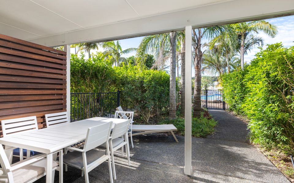 Oaks Pacific Blue Port Stephens. Apartment overlooking the Pool