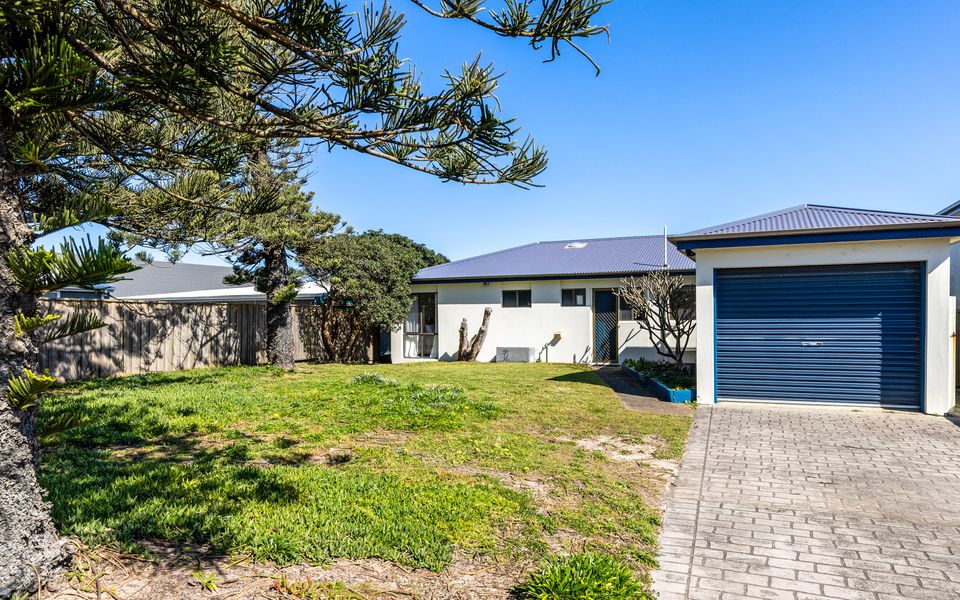 Waterfront Ocean Cottage