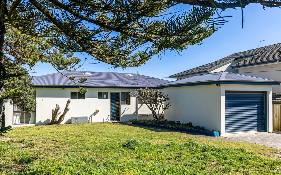 Waterfront Ocean Cottage