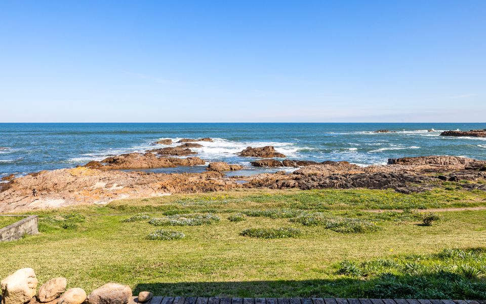 Waterfront Ocean Cottage