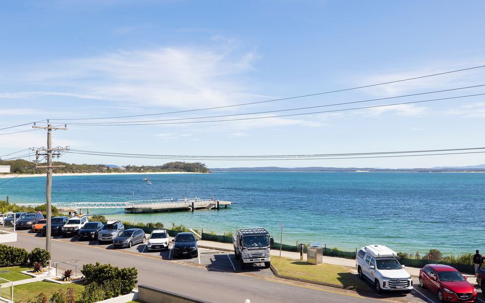 Del Rae Waterfront Shoal Bay