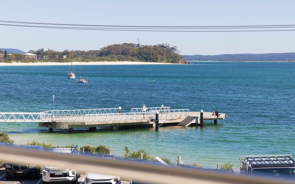 Del Rae Waterfront Shoal Bay