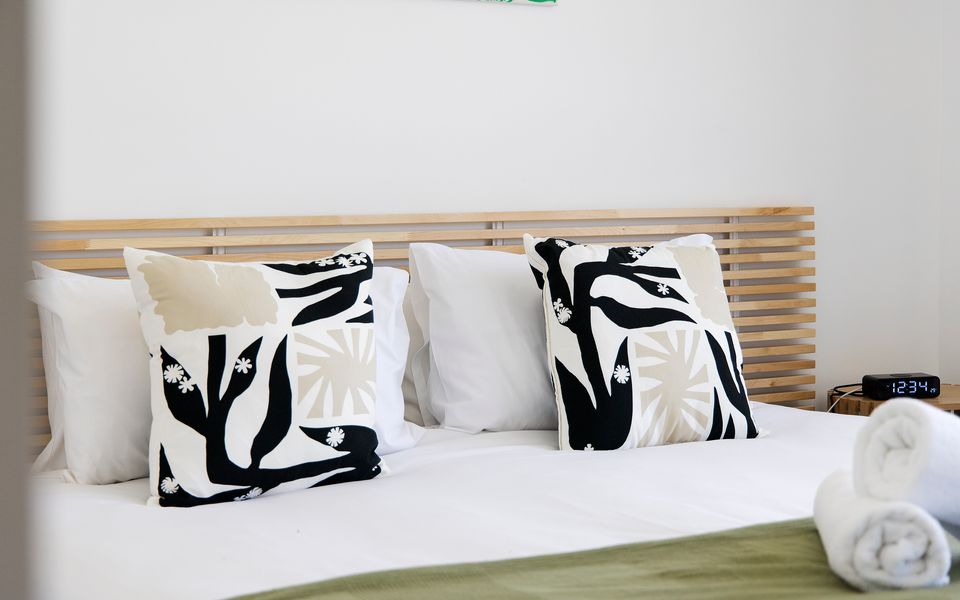 Nelson Towers- Overlooking The Bay