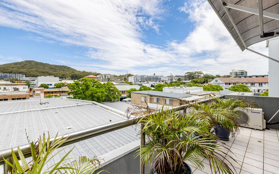 Nelson Towers- Overlooking The Bay