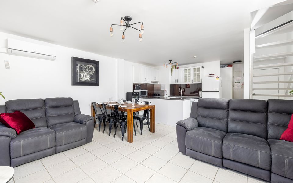 ‘Bay Breeze’ Minutes from the Beach