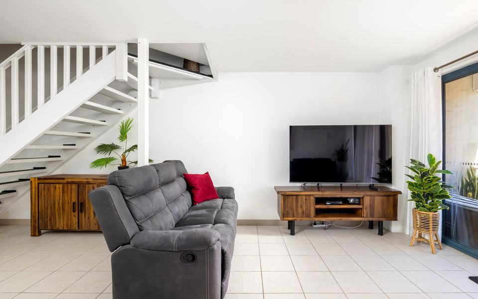 ‘Bay Breeze’ Minutes from the Beach