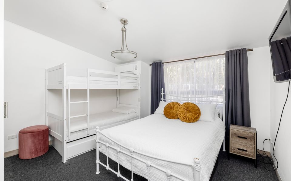 ‘Bay Breeze’ Minutes from the Beach