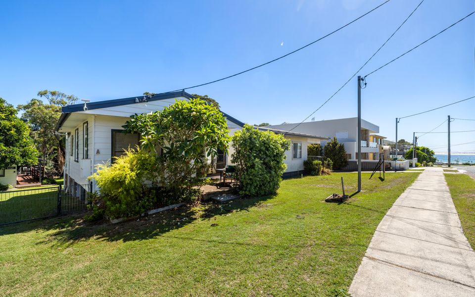 Akuna Beach Cottage Fingal Bay