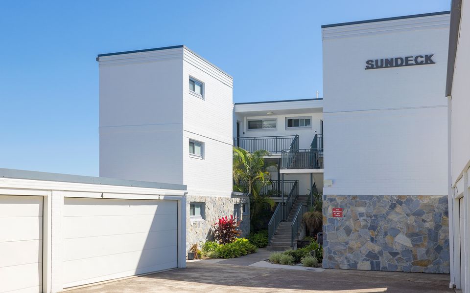 Sundeck Shoal Bay Ground floor with views and pool access