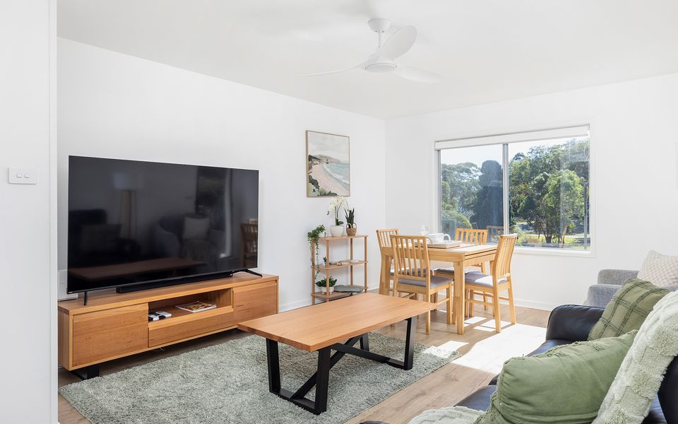 Renovated retreat with Waterviews over stunning Nelson Bay