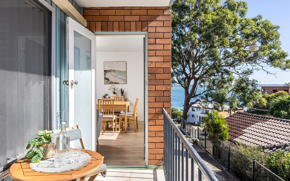 Renovated retreat with Waterviews over stunning Nelson Bay