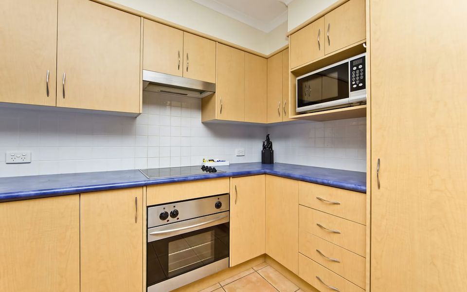 Close to Little Beach and Shoal Bay Beach