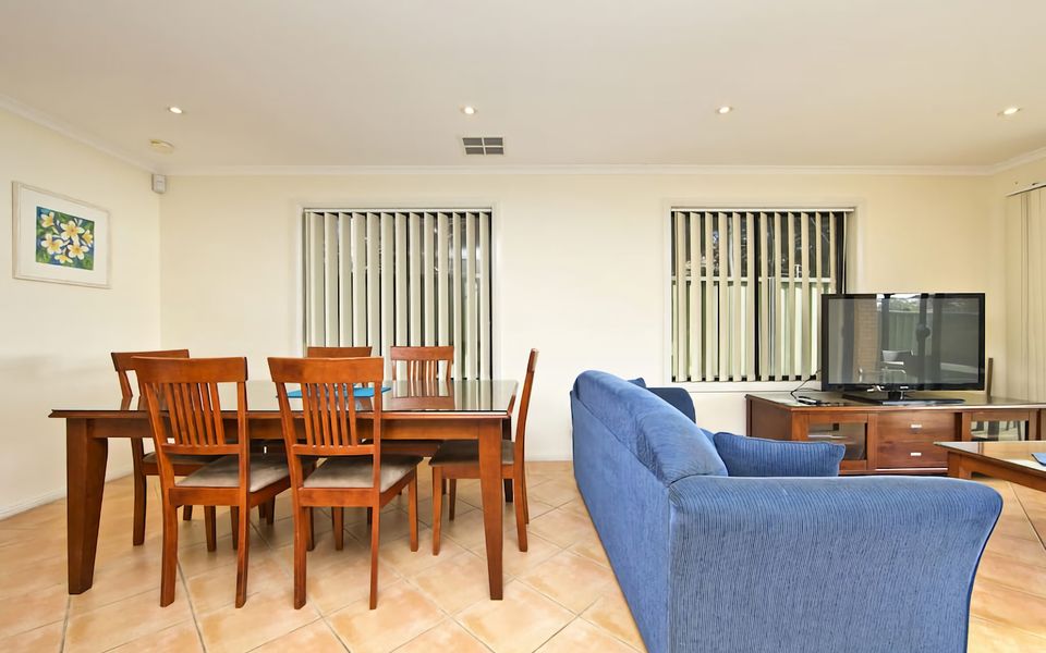 Close to Little Beach and Shoal Bay Beach