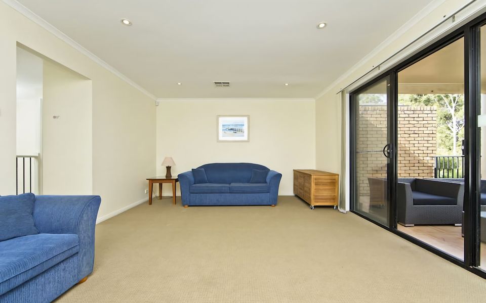 Close to Little Beach and Shoal Bay Beach