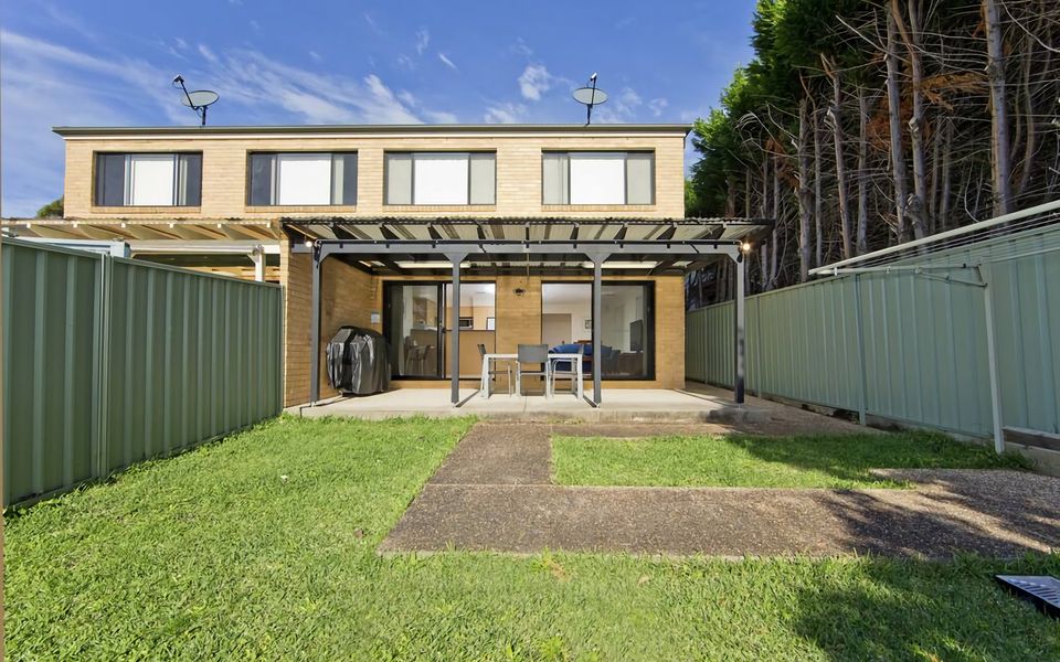 Close to Little Beach and Shoal Bay Beach