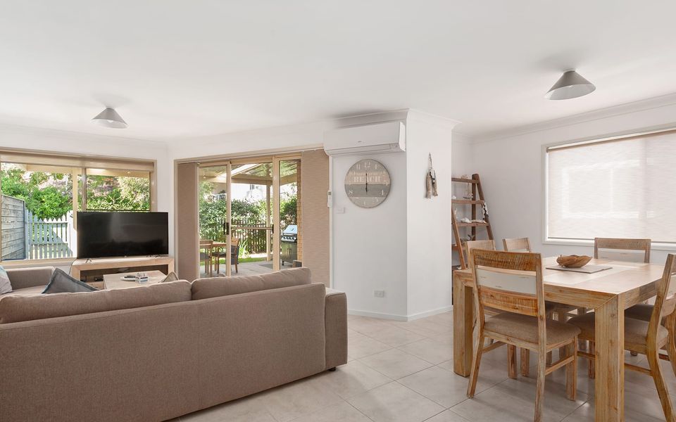 Walking Distance to Little Beach and Shoal Bay