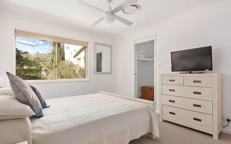 Walking Distance to Little Beach and Shoal Bay