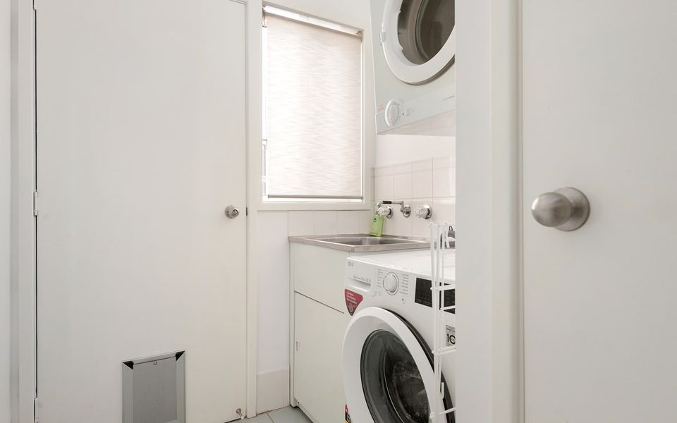 Walking Distance to Little Beach and Shoal Bay