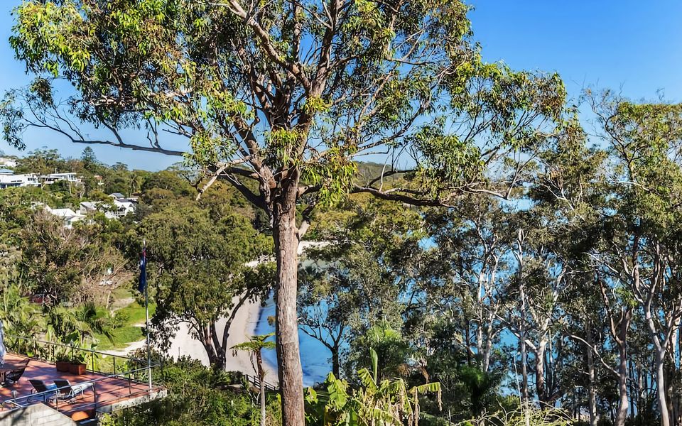 Luxury on Dutchmans  Beach