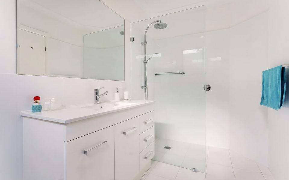 Luxury on Dutchmans  Beach