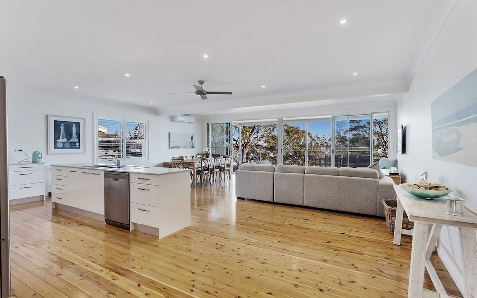 Luxury on Dutchmans  Beach