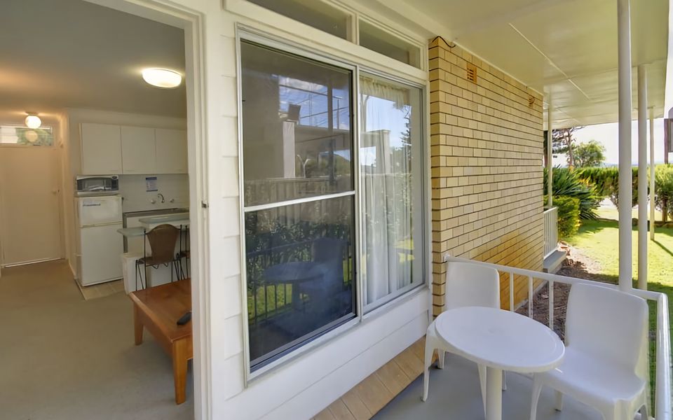 Beachside Shoal Bay Unit 4