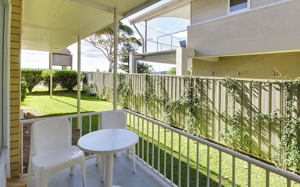 Beachside Shoal Bay Unit 4