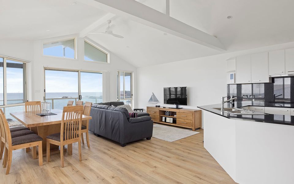 Absolute Waterfront Anna Bay