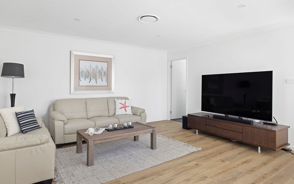 Absolute Waterfront Anna Bay