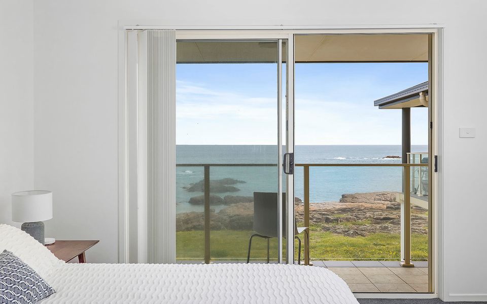 Absolute Waterfront Anna Bay