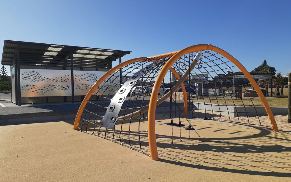 Absolute Waterfront Anna Bay