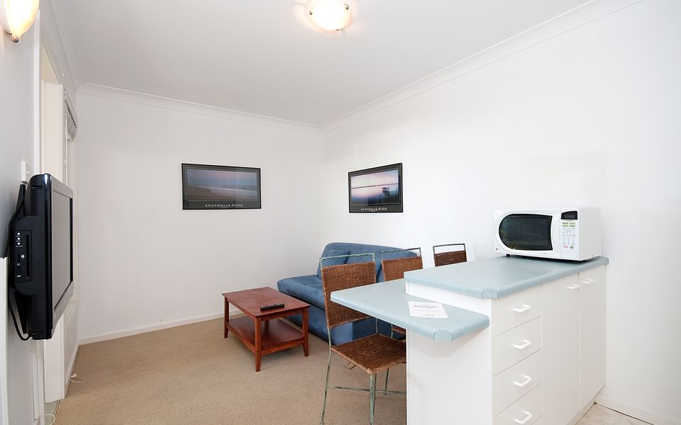 Beachside Shoal Bay Unit 2