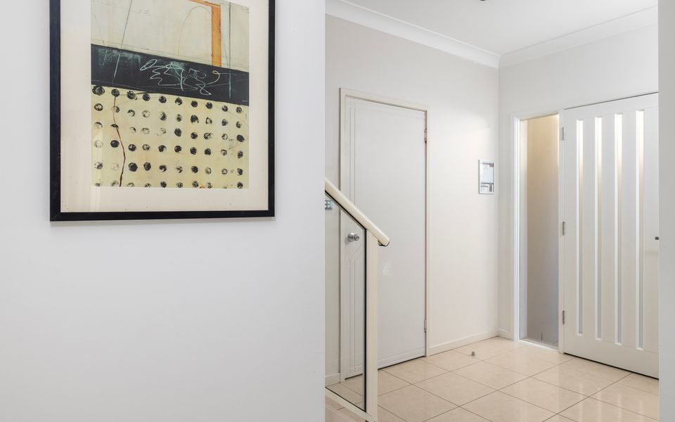 Hear the waves watch the whales Anna Bay