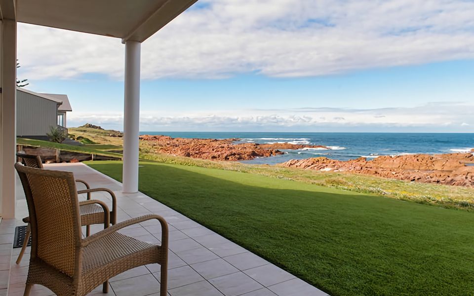 Hear the waves watch the whales Anna Bay