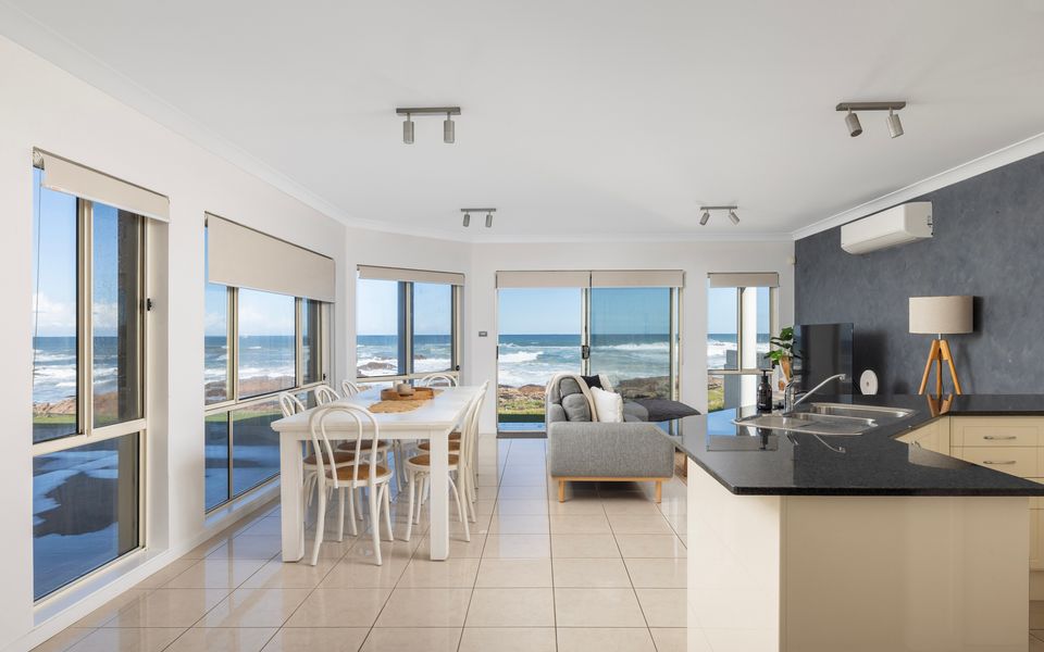 Hear the waves watch the whales Anna Bay