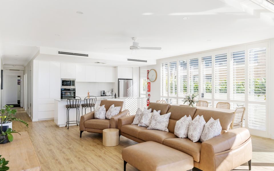 Aura 3 Spectacular Beachside Views