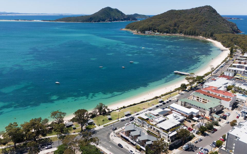 Aura 3 Spectacular Beachside Views