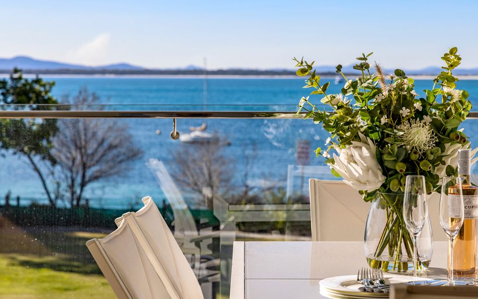 Aura 3 Spectacular Beachside Views