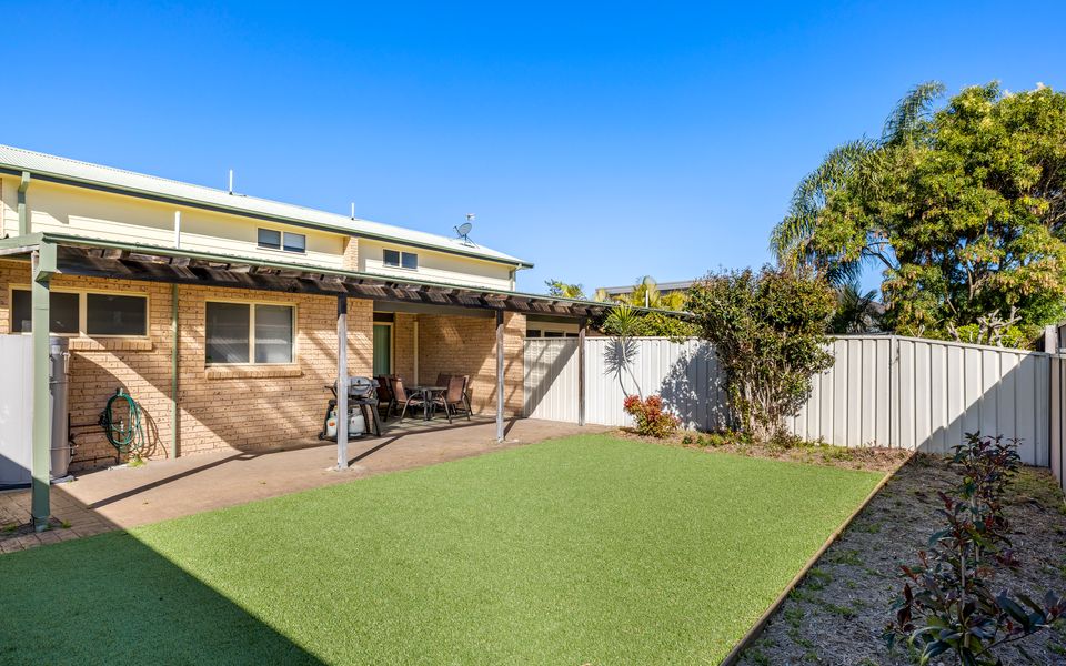 Bombora Walking Distance to Fingal Beach 1/12 Farm Rd, Fingal Bay